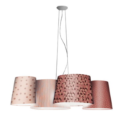 ="Дизайнерский 2795.400 Dizainerskii svetilnik DS372 kypit v internet-magazine www.audur.ru za 33 300 ryb. s dostavkoi <h1 style="text-align: center"><span style="font-size: 28px; font-family: Arial; color: rgb(227, 108, 9);">Дизайнерский светильник DS372</span><span style="font-family: Arial; font-size: 24px;"></span></h1>
<p style="text-align: justify"><span style="font-family: Arial; font-size: 18px;">Дизайнерский светильник DS372 подвесной. Оригинальная конструкция из конусов со своей уникальностью и неповторимой идентичностью, которой присуще особенный современный инновационный дизайн. Элегантный светильник с плафонами строгой формы и сочетающимися тканями-компаньонами подчеркнет интерьер любого помещения. Дизайнерский светильник DS372 состоит из четырех плафонов и имеет следующие размеры: длина 1200 мм высота 300 мм. Количество светоточек: 2 под патрон Е27х60W. Надежное крепление подвесного светильника обеспечивают стальные тросики. </span><span style="font-family: Arial; font-size: 18px;">При изготовлении дизайнерского светильника DS372 используются основа пвх от европейской фабрики и авторские принты, внутренняя сторона плафонов продублирована пленкой золотого цвета (возможны иные варианты). Данная модель светильника DS372 может быть изготовлена из различных материалов: ленты эпонж, шелка, атласа, кожи или фетра , по Вашим размерам. Срок изготовления дизайнерского светильника DS372 - 14 рабочих дней. Производство: Россия.</span></p>
<p style="text-align: center"><strong><span style="font-family: Arial;">В светотехнической компании LAMPADARY.RU Вы можете заказать светильники с учетом ваших пожеланий и по мотивам известного бренда, не нарушая прав авторов и правообладателей.</span></strong></p>
<p style="text-align: center"><strong><span style="color: rgb(227, 108, 9);">НАШИ ВОЗМОЖНОСТИ - ИЗ МЕЧТЫ В РЕАЛЬНОСТЬ!!!</span></strong></p>
<p><br></p>